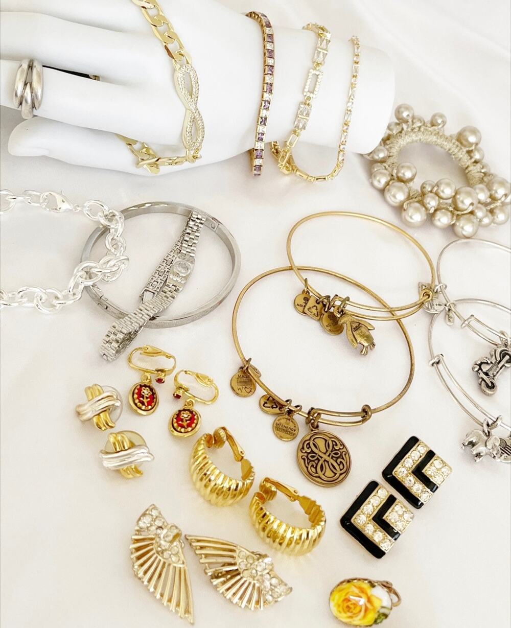 JEWELRY 21 Bundle Bracelets Earrings Rings PreOwned Tory Burch Wristlet Fashion